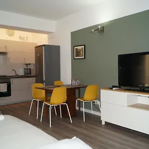 https://house-naviglio-uno.it-lombardy.com